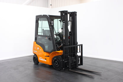 Hangcha XE418 1.8T| Full Cab Lithium Counterbalance | 4-Wheel Forklift