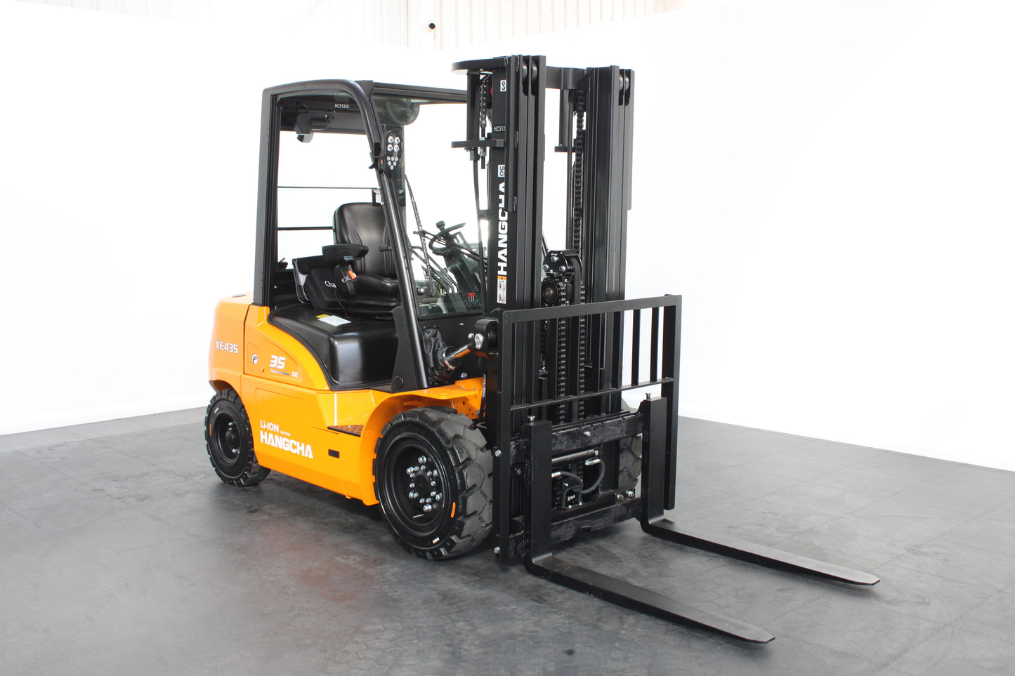 Hangcha XE435T 3.5T | Semi Cab Lithium Counterbalance | 4-Wheel Forklift