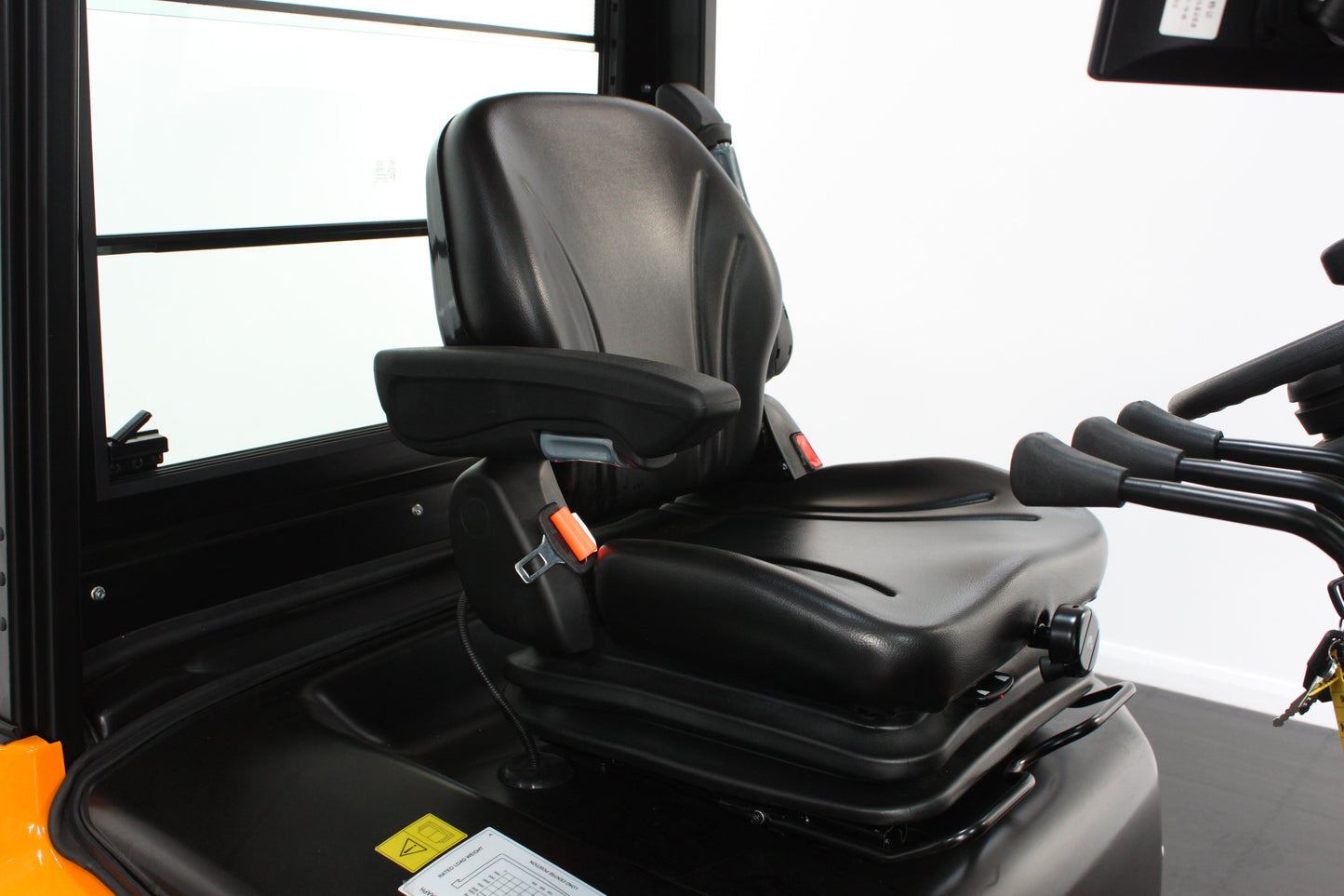 Hangcha XE435T 3.5T | Semi Cab Lithium Counterbalance | 4-Wheel Forklift