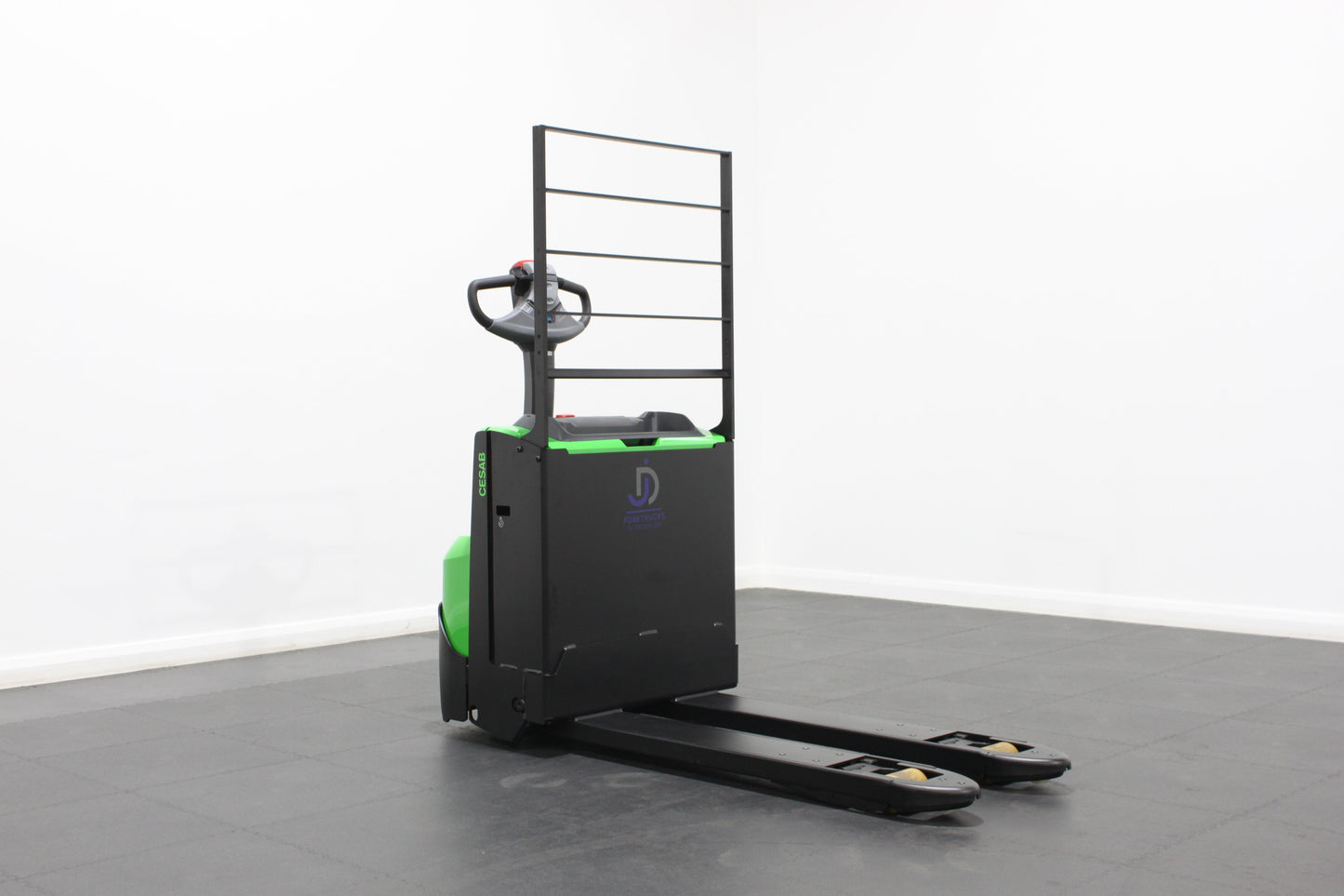 CESAB P220 – Pedestrian Powered Pallet Truck