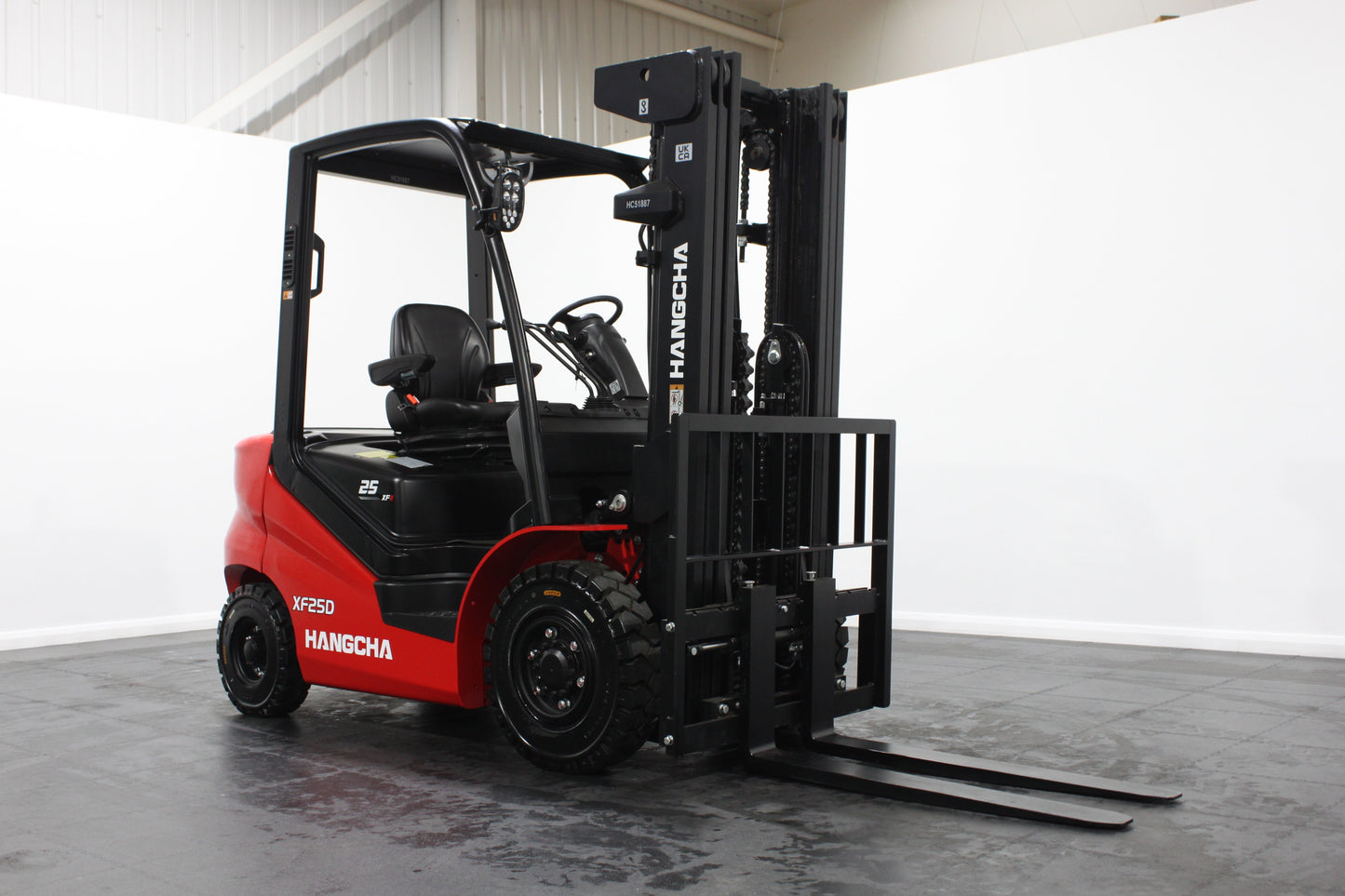 Hangcha XF2-35D 3.5T | Half Cab Diesel Counterbalance | 4-Wheel Forklift