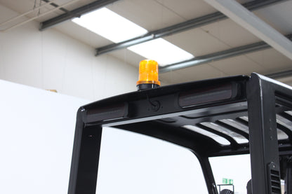 Hangcha XF2-35D 3.5T | Half Cab Diesel Counterbalance | 4-Wheel Forklift