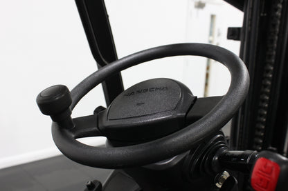 Hangcha XF2-25D 2.5T | Half Cab Diesel Counterbalance | 4-Wheel Forklift