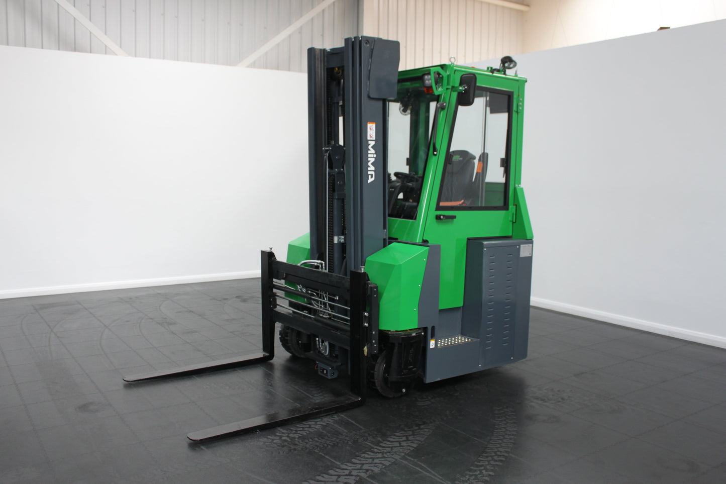 Mima mqk30 - Multidirectional counterbalance forklift