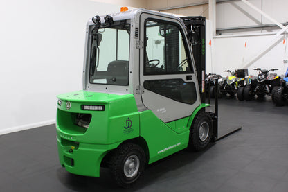 CESAB M325DV Torque Converter Diesel Counterbalance Forklift - Full Cab