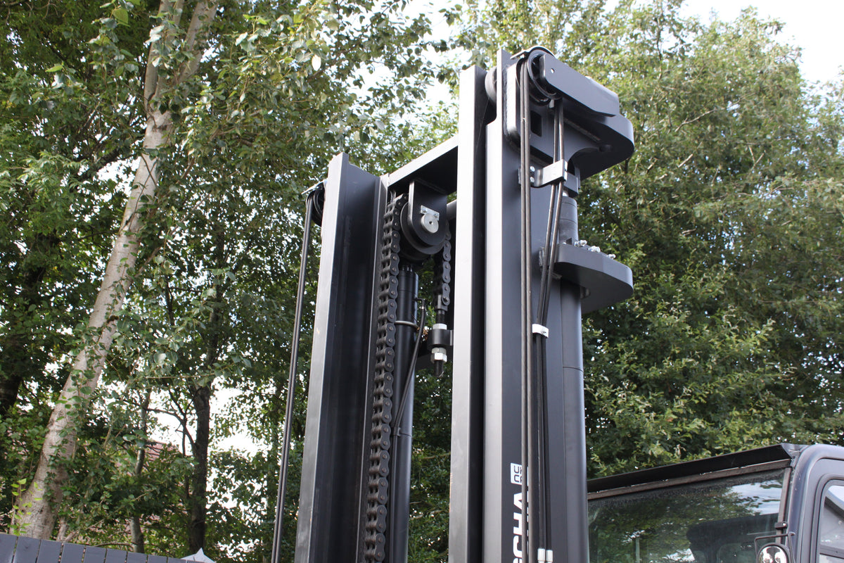 Hangcha XF120D 12T | Full Cab Diesel Counterbalance | 4-Wheel Forklift
