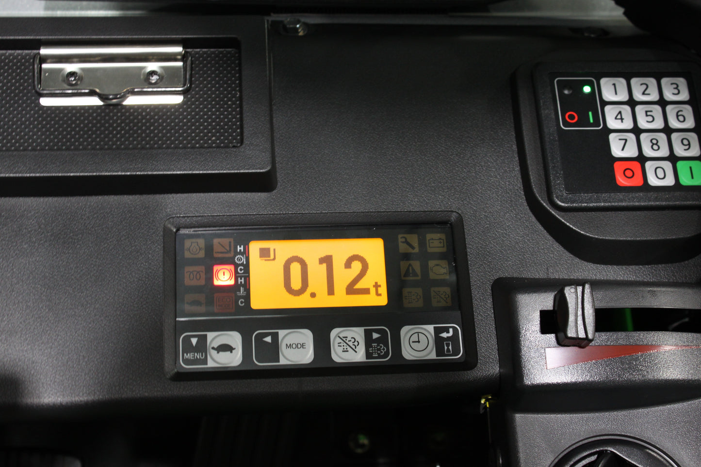 CESAB M325DV Torque Converter Diesel Counterbalance Forklift - Full Cab