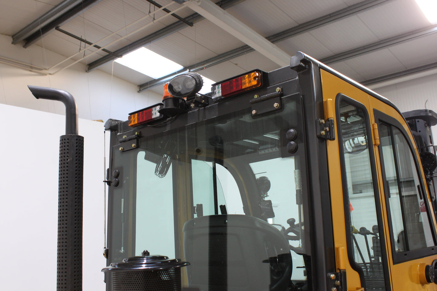 Hifoune CPCD25-2WD - Full cab - Rough terrain forklift