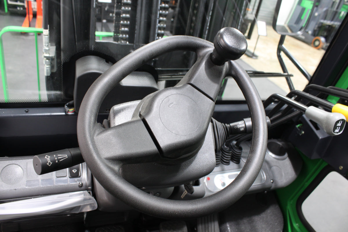 giraffe FD40 Premium | Full Cab Diesel Counterbalance | 6M Triplex 4-Wheel Forklift
