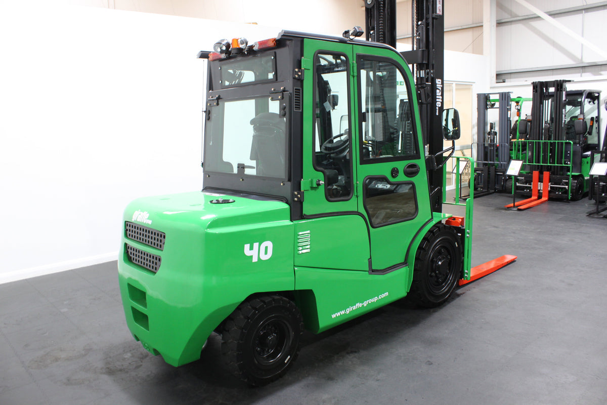 giraffe FD40 Premium | Full Cab Diesel Counterbalance | 6M Triplex 4-Wheel Forklift