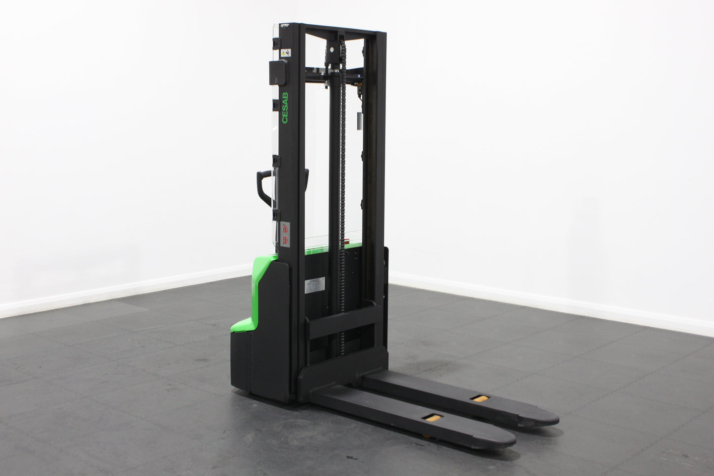 CESAB S010i Lithium Electric Pallet Stacker