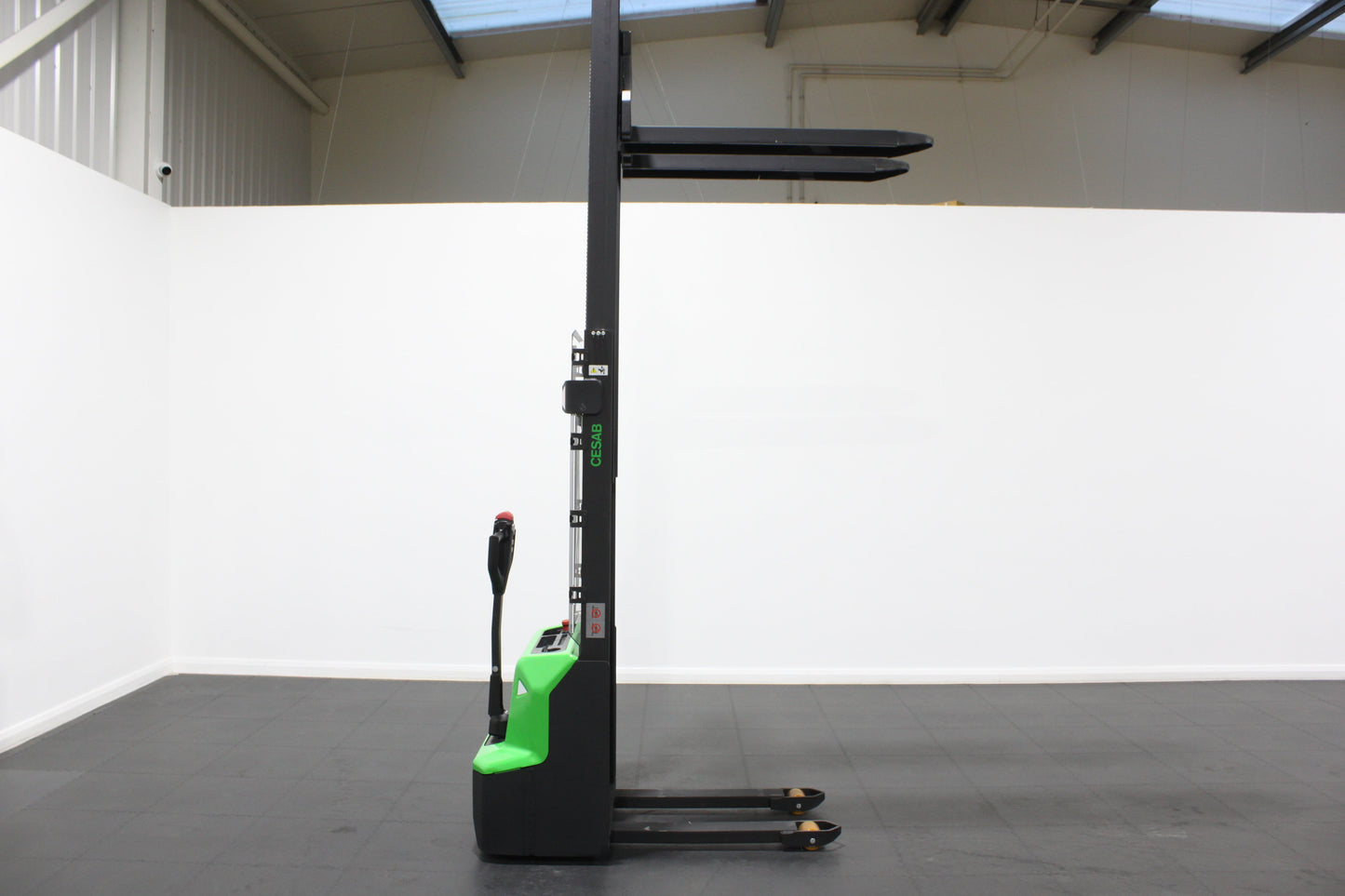 CESAB S010i Lithium Electric Pallet Stacker