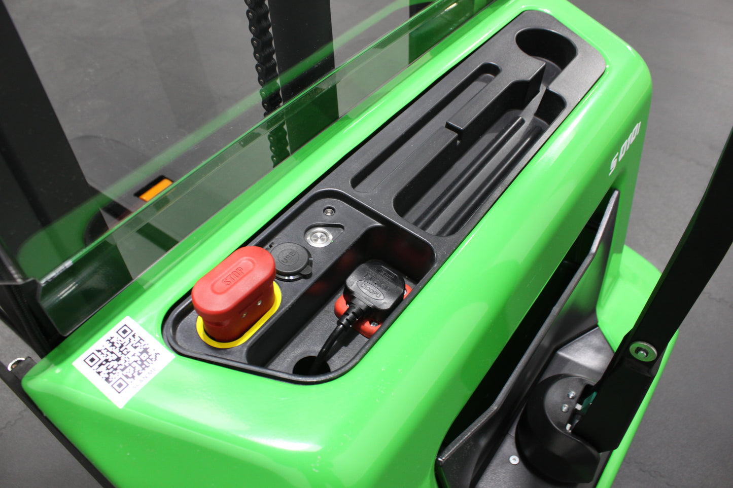 CESAB S010i Lithium Electric Pallet Stacker