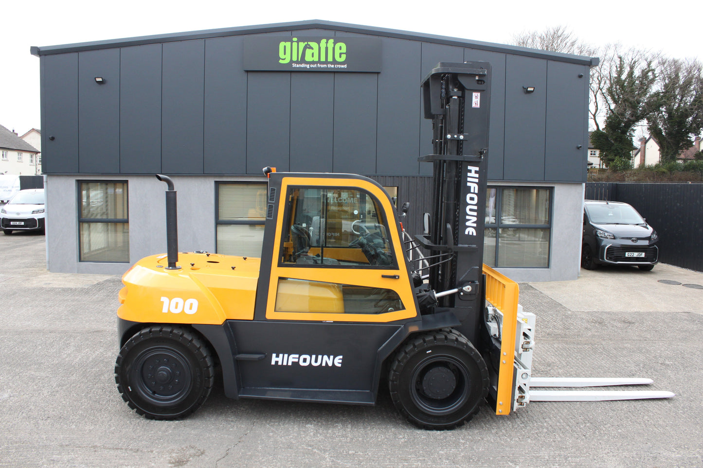 Hifoune FD10T 10T diesel forklift with full cab & rotator clamp | Triplex mast
