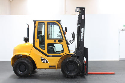 Hifoune CPCD25-4WD - Full cab - Rough terrain forklift