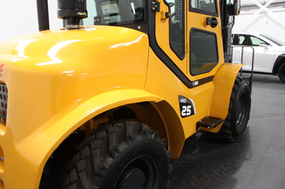 Hifoune CPCD25-4WD - Full cab - Rough terrain forklift