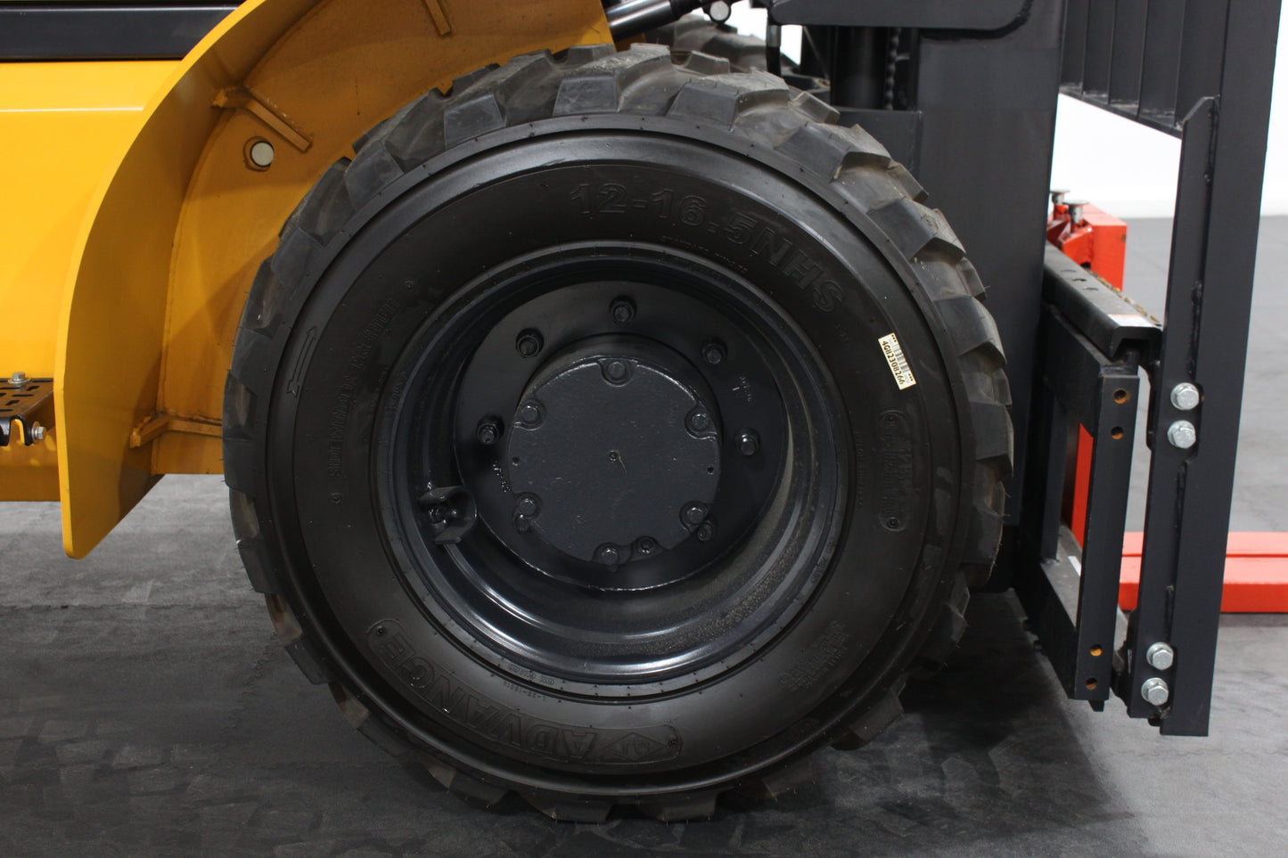 Hifoune CPCD25-4WD - Full cab - Rough terrain forklift