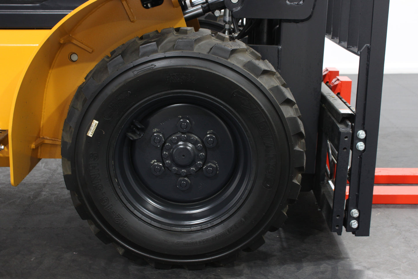 Hifoune CPCD25-2WD - Half cab - Rough terrain forklift