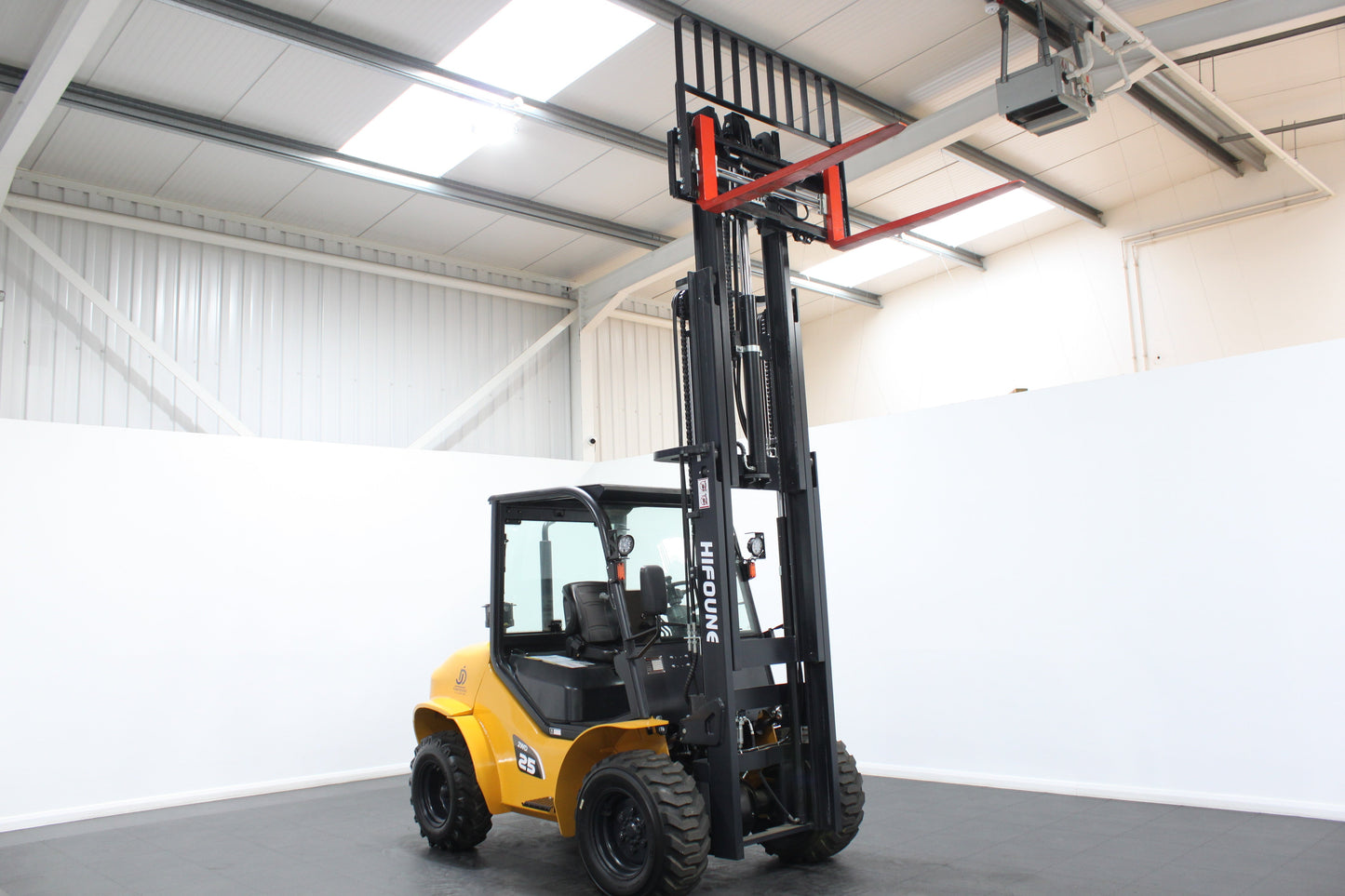 Hifoune CPCD25-2WD - Half cab - Rough terrain forklift
