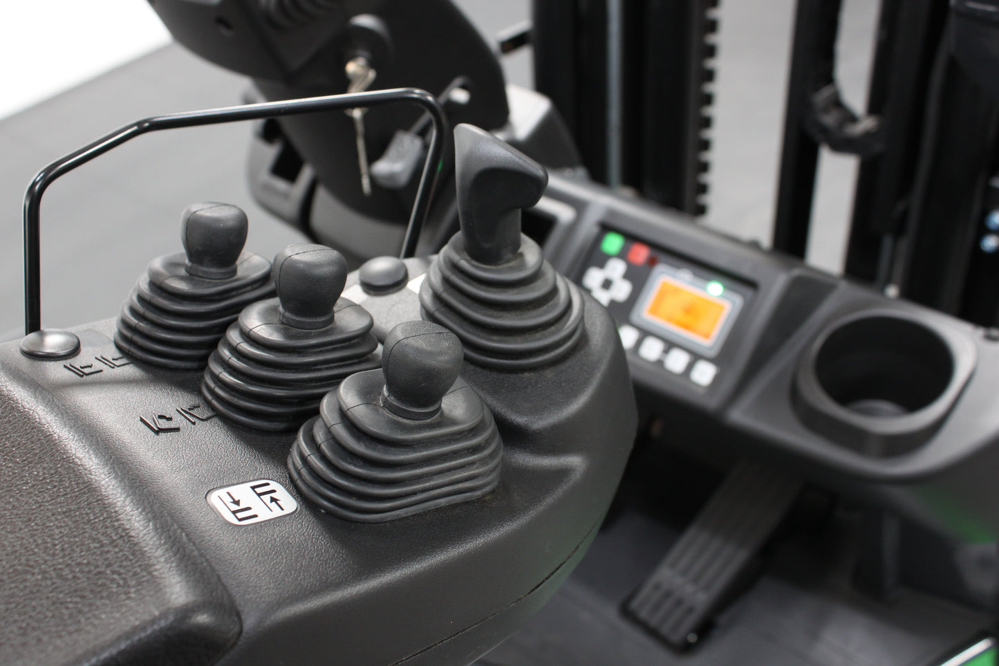 CESAB B420 2T Electric Forklift with Drive-In Racking Guard | 48V Battery