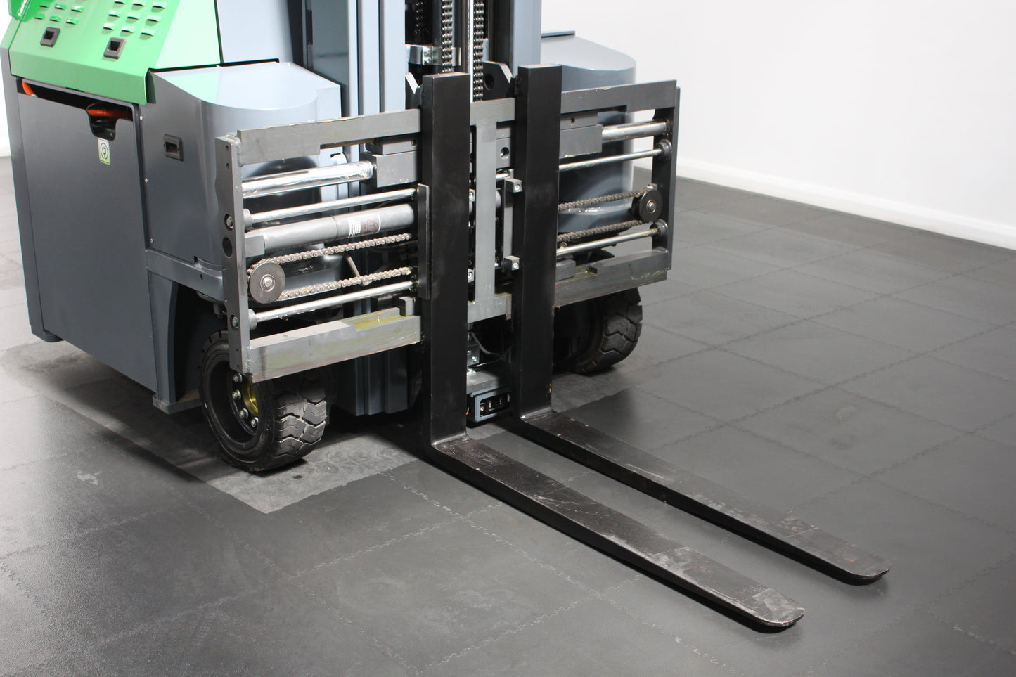 Mima 1mqk30 multi-directional electric forklift | 3t, triplex mast, lithium