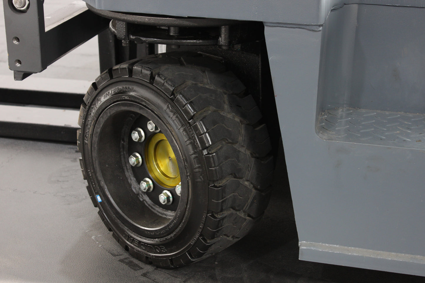 Mima 1mqk30 multi-directional electric forklift | 3t, triplex mast, lithium