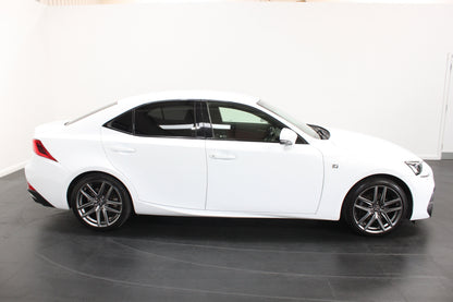 Lexus IS 300h F-Sport 4dr CVT Auto