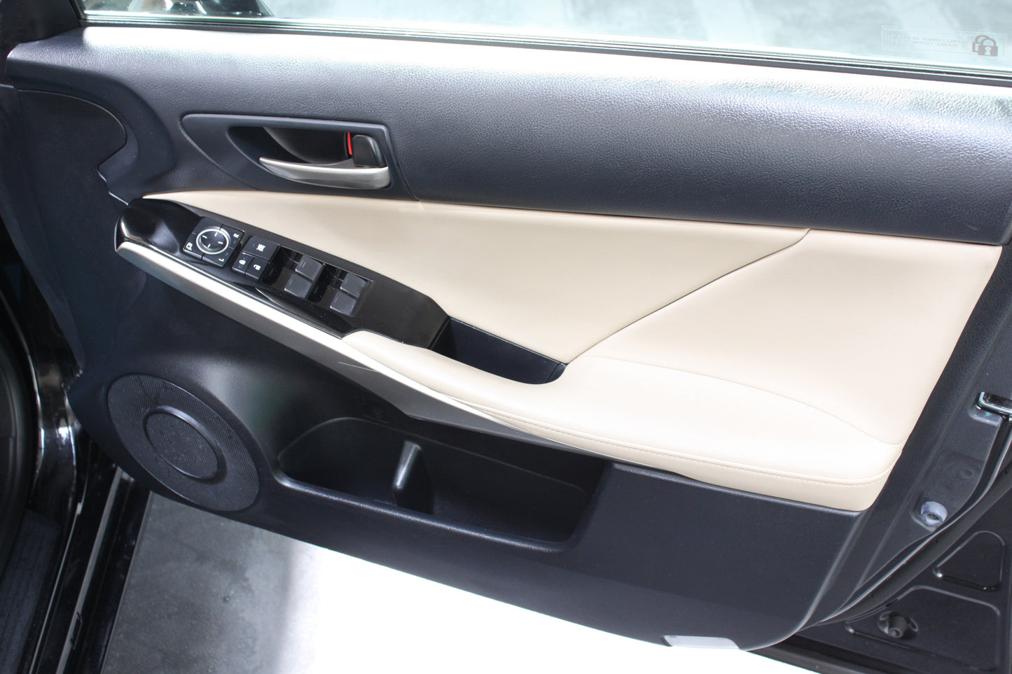 Lexus IS-Series 300h Executive Edition 4dr CVT Auto
