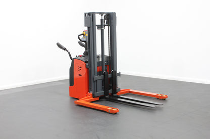 Mima mb15 extra wide straddle pallet stacker - Ride on