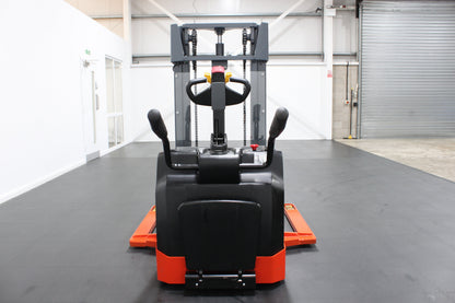 Mima mb15 extra wide straddle pallet stacker - Ride on