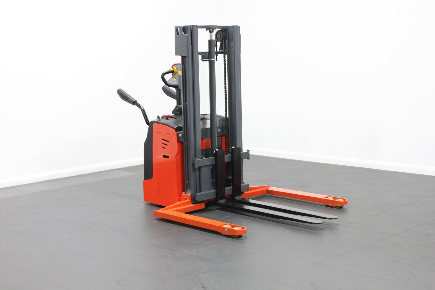 Mima mb15 extra wide straddle pallet stacker - Ride on