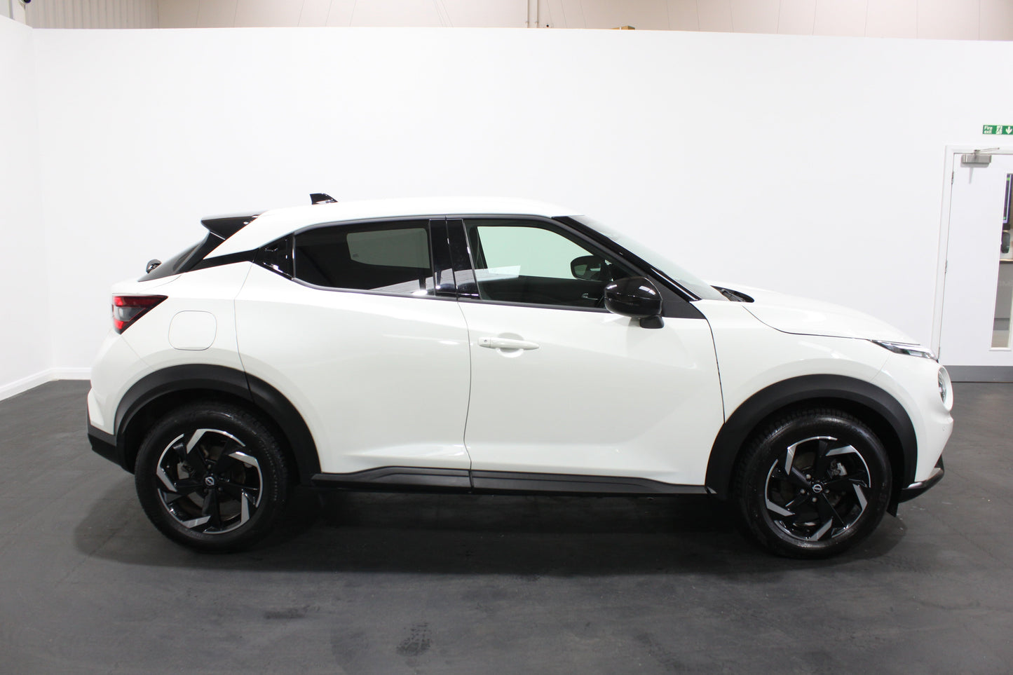 Nissan Juke 1.0 DiG-T 114 N-Connecta 5dr
