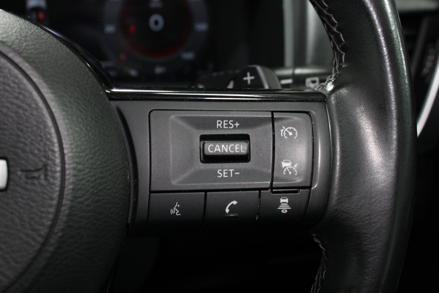Nissan Qashqai 1.3 DiG-T MH 158 N-Connecta 5dr Xtronic