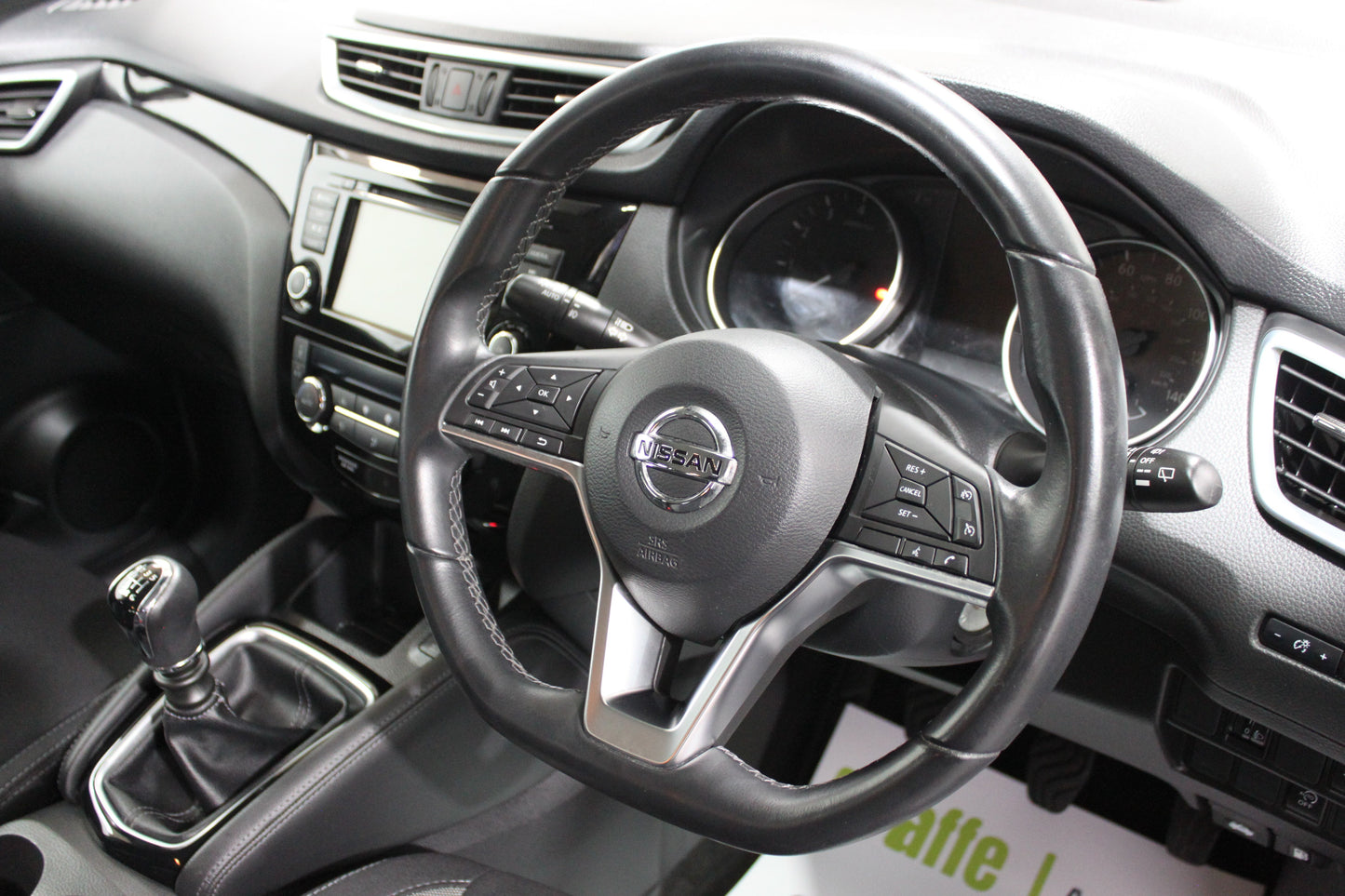 Nissan Qashqai 1.3 DiG-T Acenta Premium 5dr