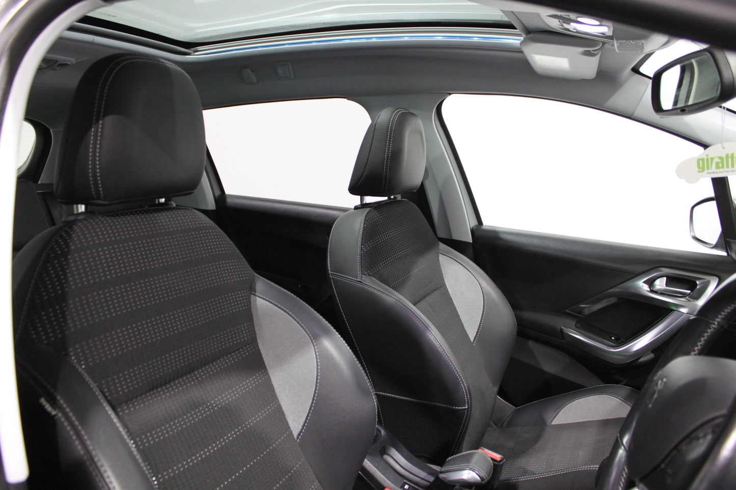 Peugeot 2008 1.2 PureTech Allure Premium 5dr