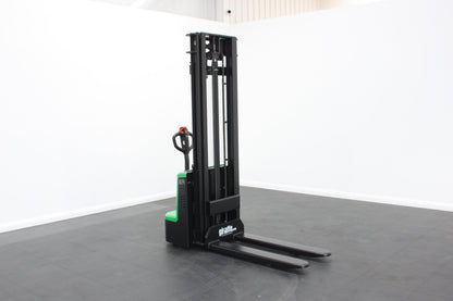 giraffe GES15M-35 Electric Pallet Stacker – 1,500kg Capacity | Lithium-Ion Electric