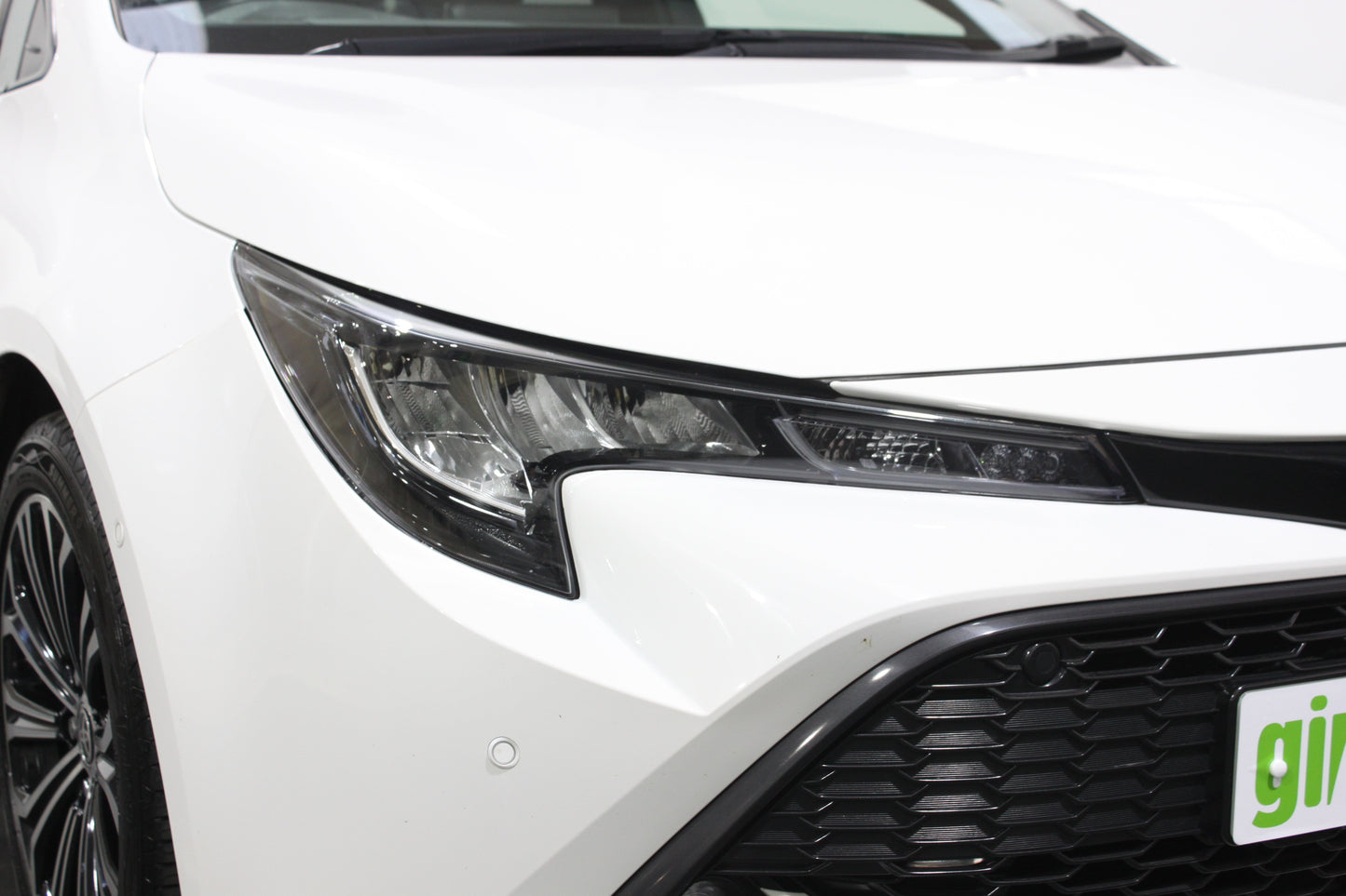 Toyota Corolla 1.8 VVT-i Hybrid Design 5dr CVT