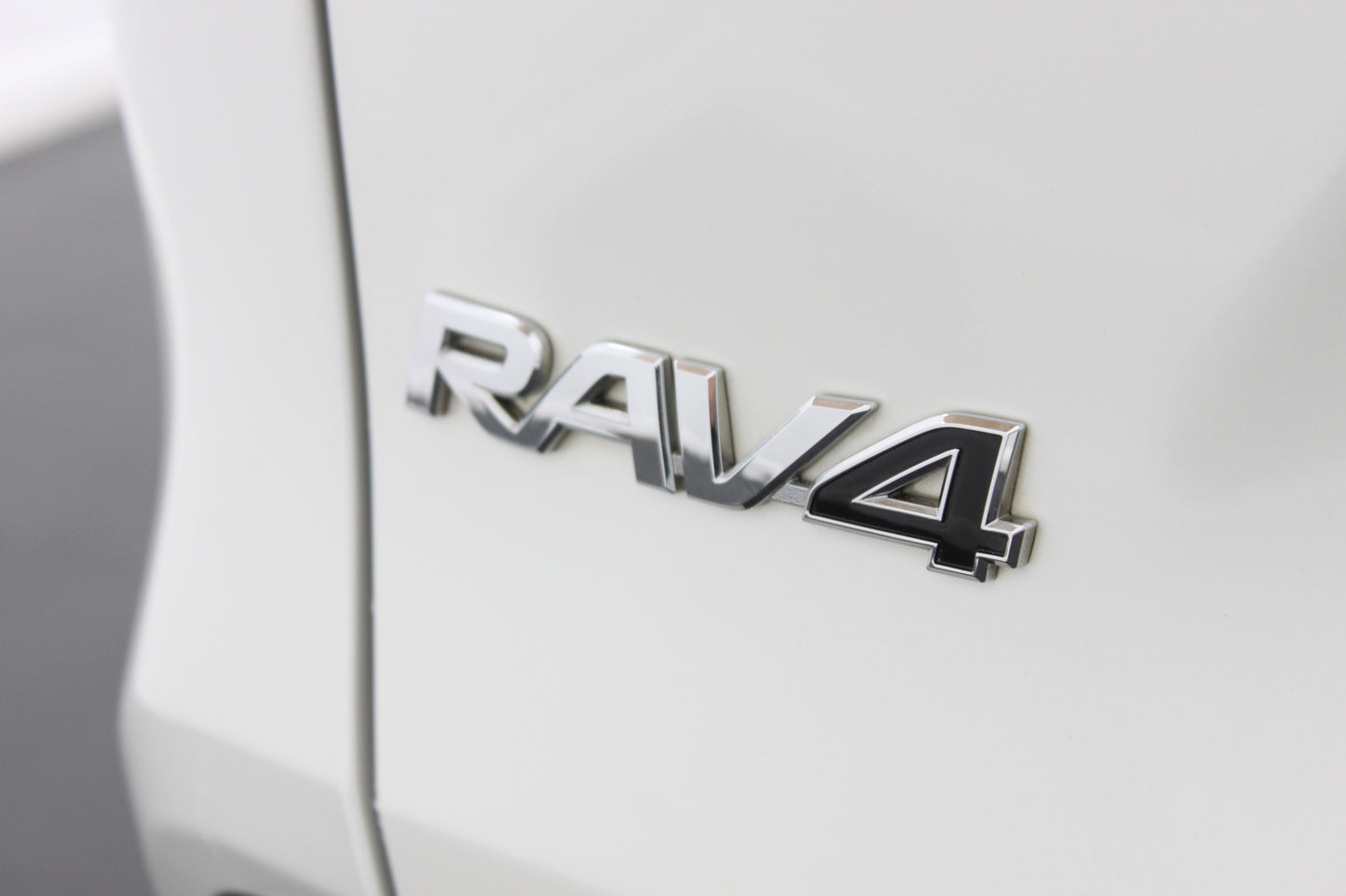 Toyota Rav4 2.5 VVT-i Hybrid Dynamic 5dr CVT 2WD