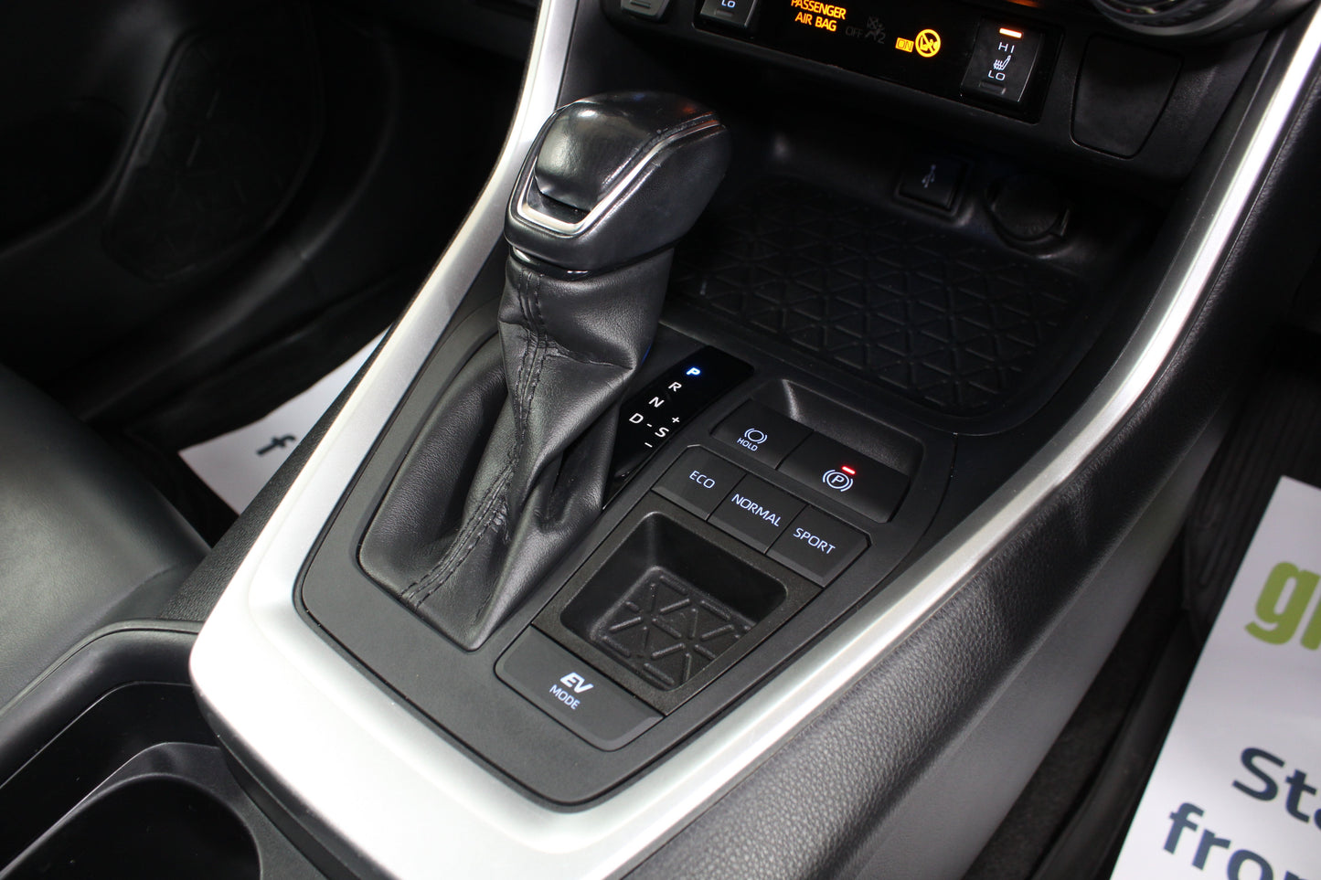 Toyota RAV4 2.5 VVT-i Hybrid Dynamic 5dr CVT 2WD