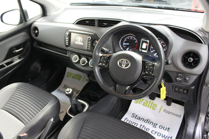 Toyota Yaris 1.5 VVT-i Icon Tech 5dr