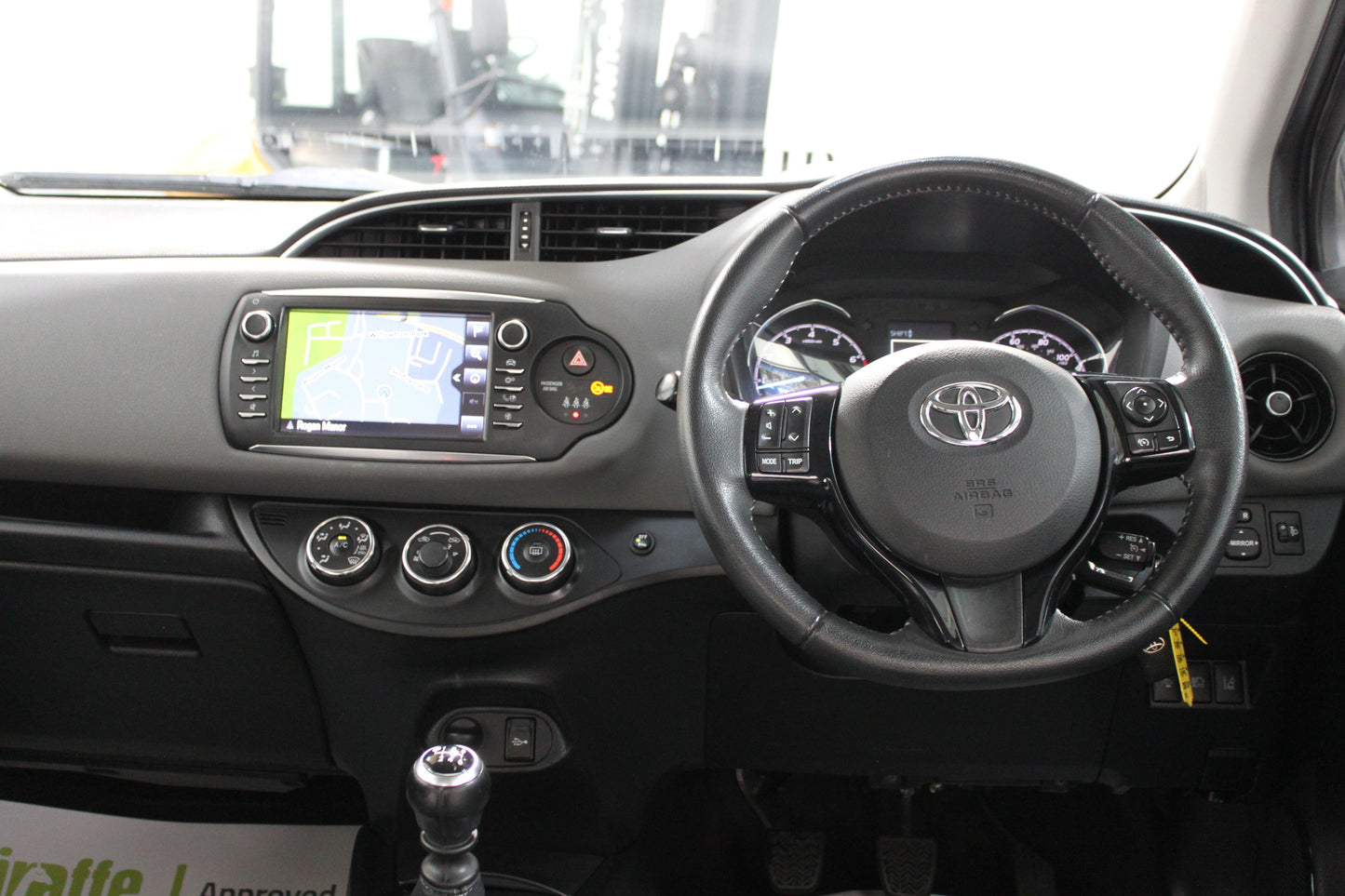 Toyota Yaris 1.5 VVT-i Icon Tech 5dr