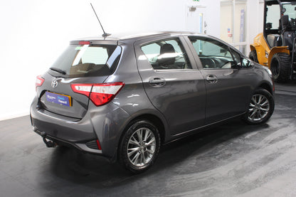 Toyota Yaris 1.5 VVT-i Icon Tech 5dr