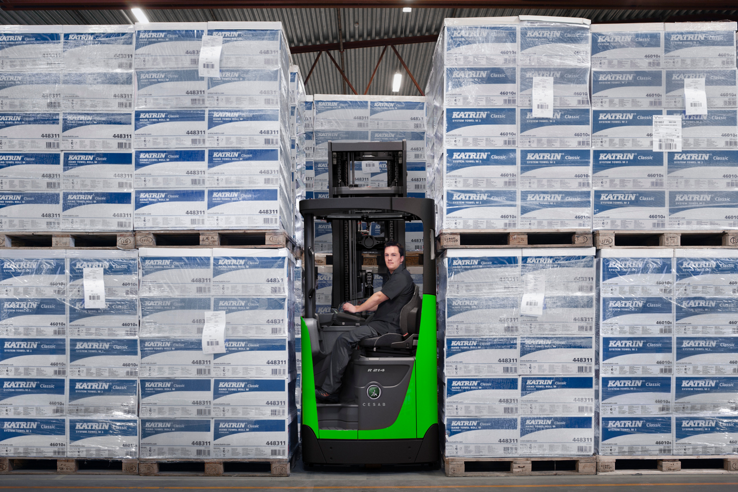 CESAB R200 Compact Electric Reach Truck – 1200kg to 1600kg Capacity | High-Performance Electric Reach Truck for Narrow Aisles