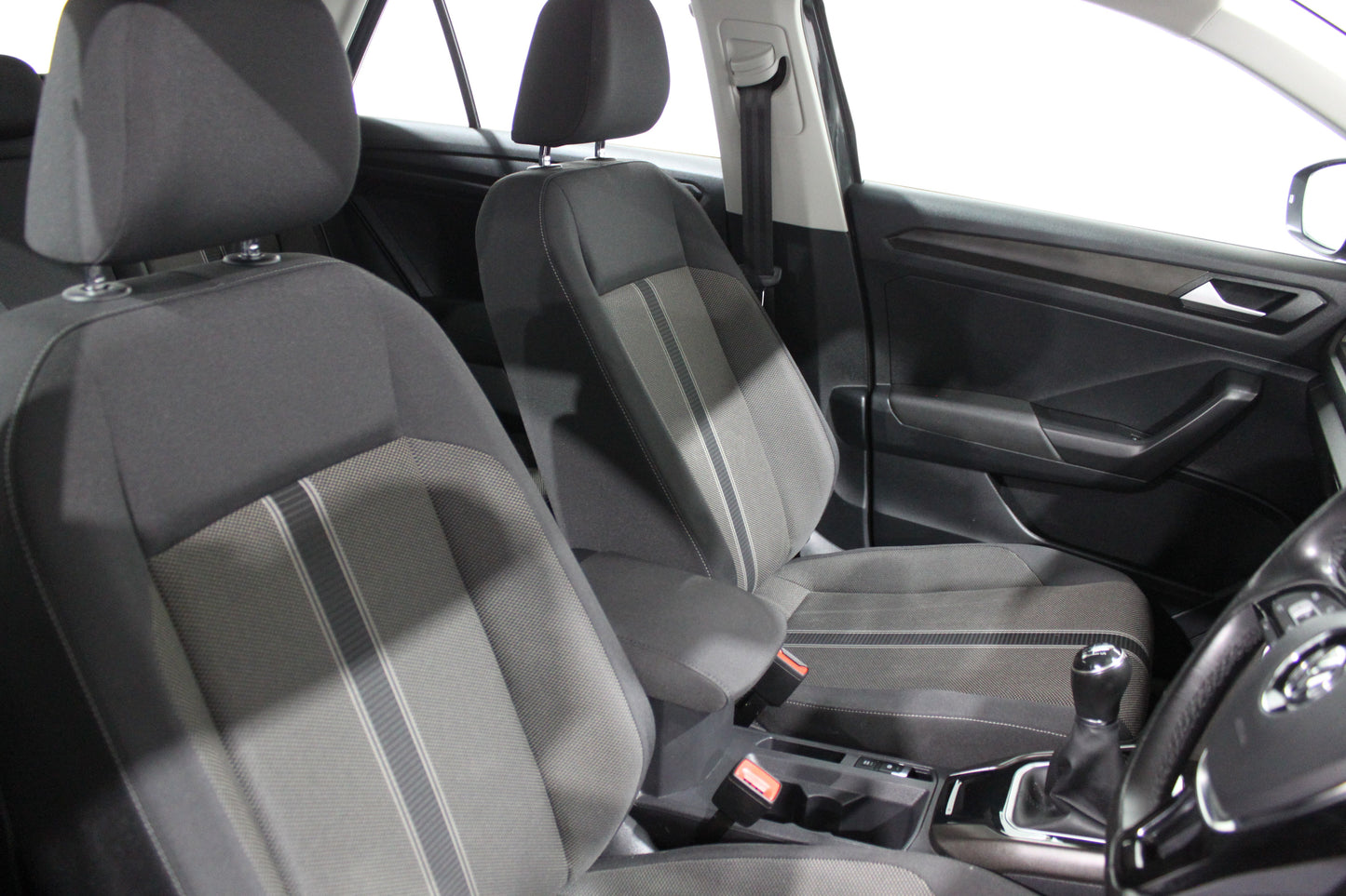 Volkswagen T-ROC 2.0 TDI SE 5dr