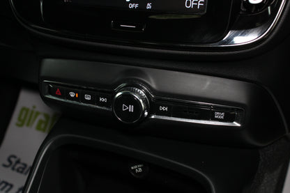Volvo XC40 1.5 T3 [163] R DESIGN