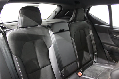 Volvo XC40 1.5 T3 [163] R DESIGN