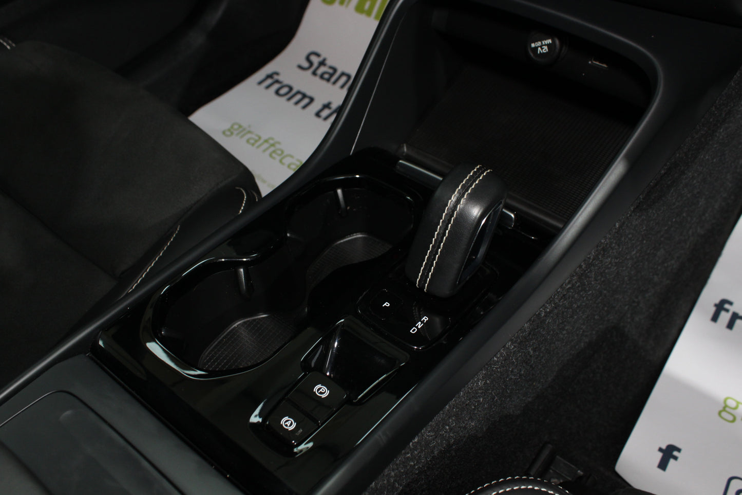 Volvo XC40 1.5 T3 [163] R DESIGN