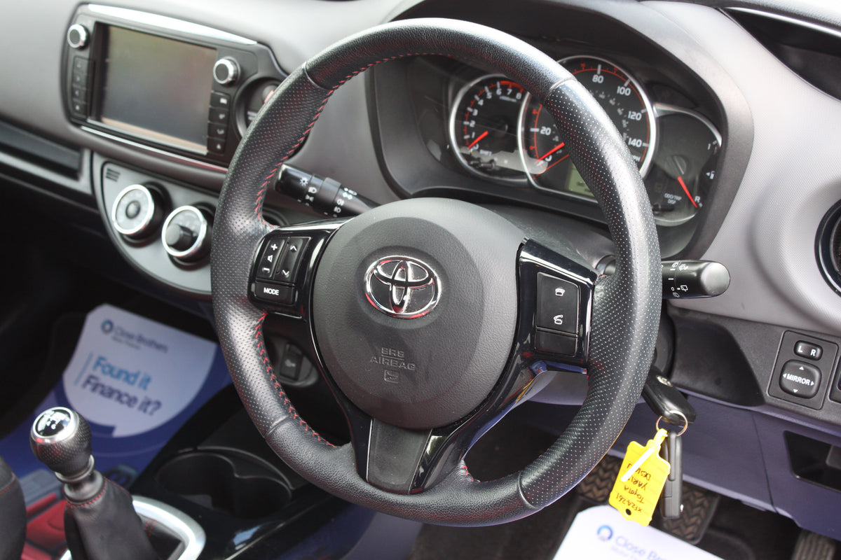 Toyota Yaris 1.33 VVT-i Sport 5dr