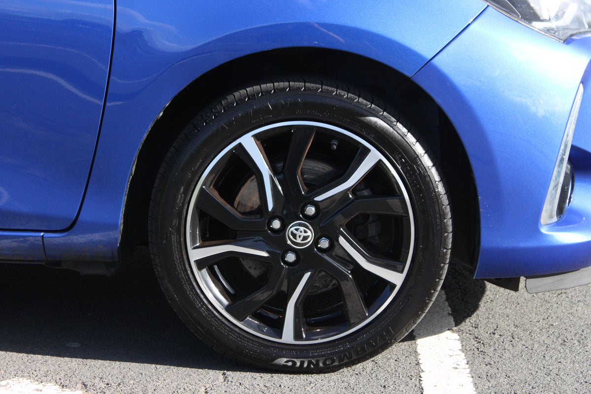 Toyota Yaris 1.5 Hybrid Icon 5dr CVT