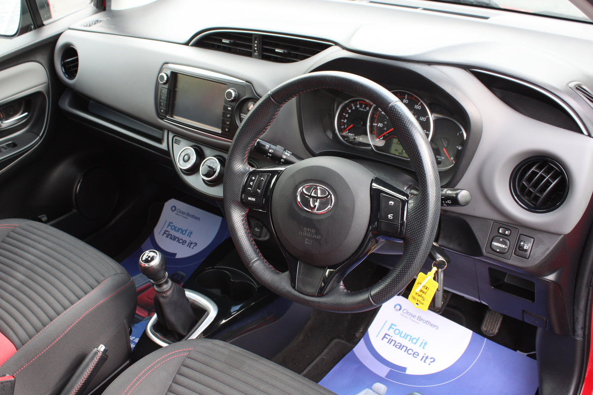 Toyota Yaris 1.33 VVT-i Sport 5dr